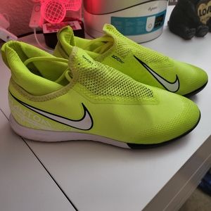 Nike phantom gosth soccer shoes